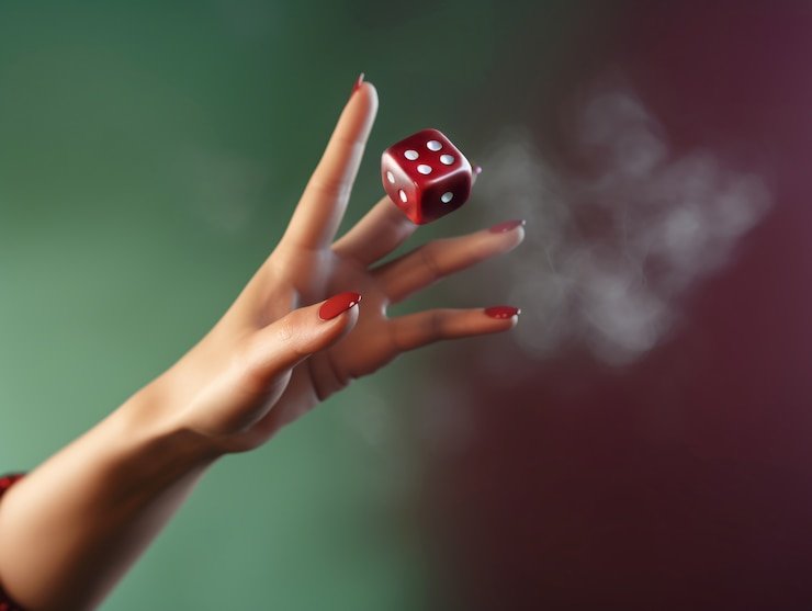 Pengguna membaca syarat bonus dengan teliti